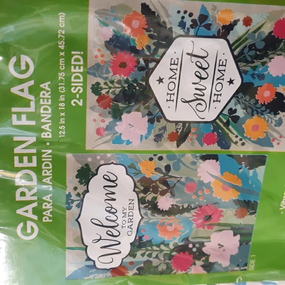 Garden flag. Welcome to my garden - Picture 1 of 2